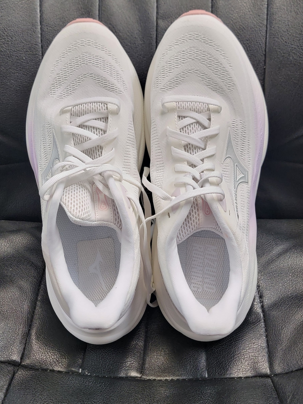 Mizuno Women's White Lightweight Running Sneakers